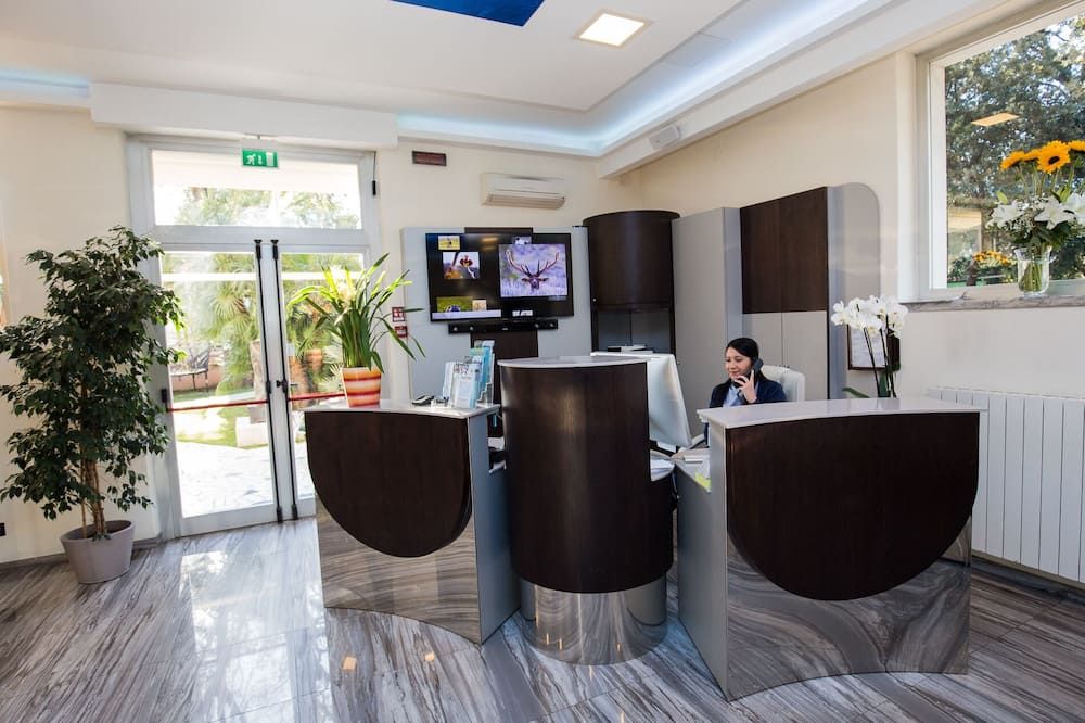 Hotel Roma thumbnail 2