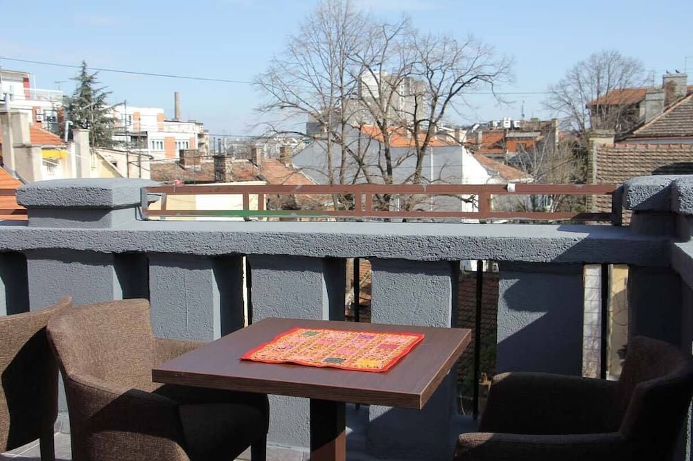 Guest House Miss Depolo - בלגרד - מרפסת