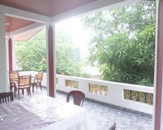 Pradeepa Guest House - Polonnaruwa - Balkon