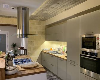 Heritage Living Apartment with Spectacular Views - Żebbuġ (Gozo) - Cozinha