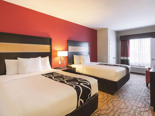 La Quinta Inn Suites By Wyndham Fargo Medical Center 76