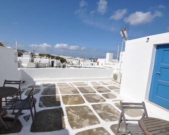 Fournakia Pension - Mykonos - Balcony