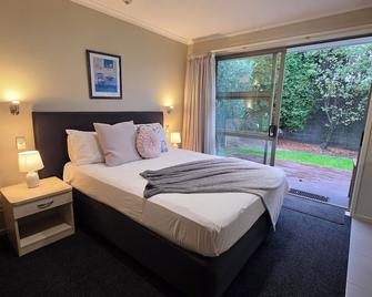 تاور جانكشن موتور لودج - تشريستتشورتش - غرفة نوم