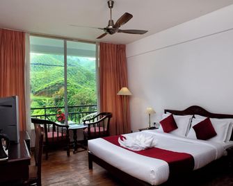 Hotel C7 Munnar - מונאר