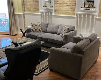 Grey Rose Suites - Hanover - Huiskamer