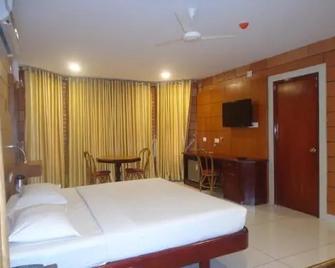 Sree Gokulam Nalanda Resorts - Neeleshwar - Bedroom