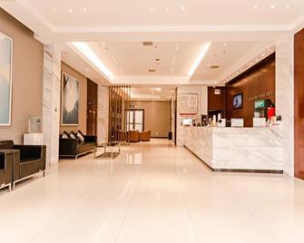 City Comfort Inn Chibi Railway Station Branch - Xianning - Receptie