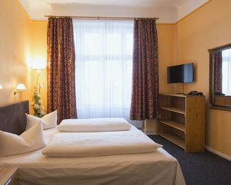 Hotel am Hermannplatz - Berlin - Bedroom
