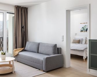 Stay2gether Japandi Homestay for 4 - Metro B Luka - براغ - غرفة معيشة