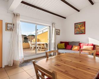 Agathe Plus- 1221- Appart spacieux- 4 pers - Cap d'Agde - Essbereich