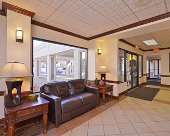 Quality Inn & Suites - Williamsport - Reception