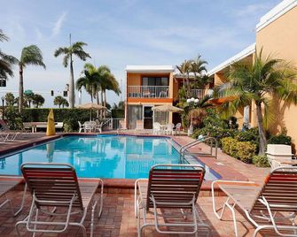 Satellite Motel - Schatzinsel - Pool