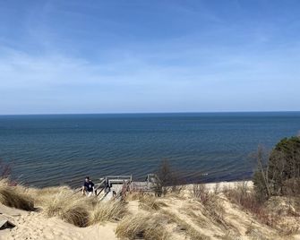 Spacious Home w/ King Bed close to Beaches, Lake Macatawa, Holland, & Saugatuck - Holland - Beach