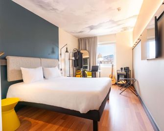 ibis Malaga Centro Ciudad - Málaga - Building