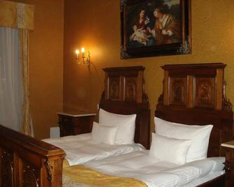 Hotel Am Ring - Sibiu - Bedroom