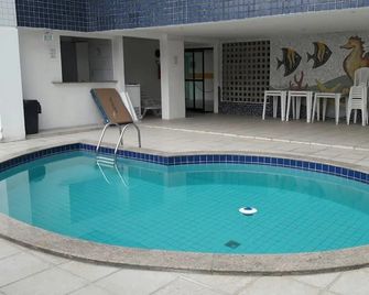 Apto no B. Universitário Portal do Amazonas 202 - Caruaru - Piscina
