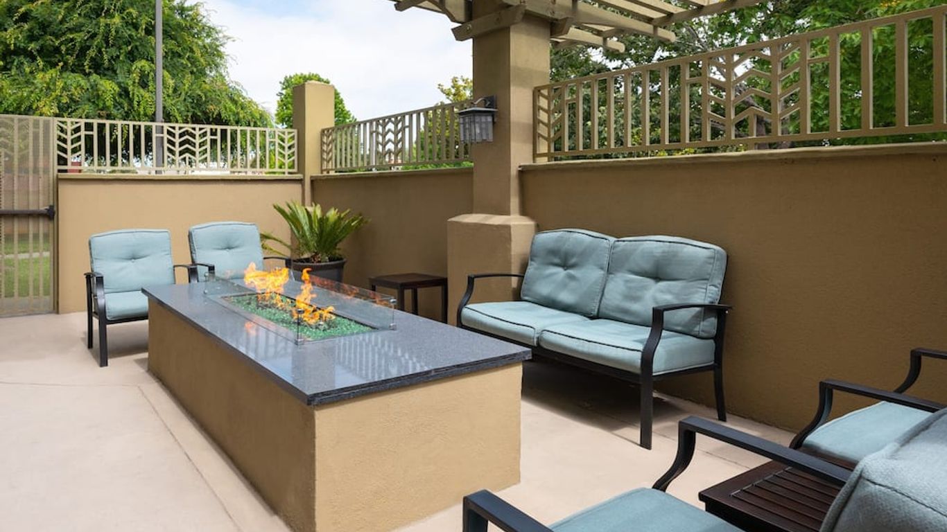 Larkspur Landing Extended Stay Suites South San Francisco