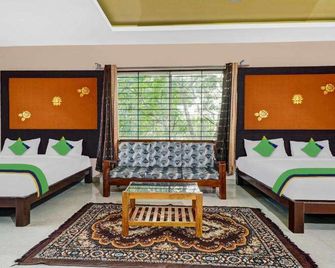 Grand Jp Inn Near 2 Km from Gundlupet Bus Stand - Bandipūr - Bedroom