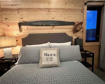 Making Waves at Lewis-Smith Lake in Arley, AL - Arley - Bedroom