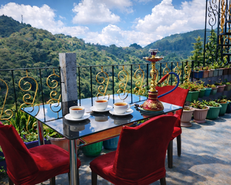 Mountain paradise homestay batashia loop - Darjeeling - Balcony