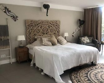 Have a nice stay! - La Casita Alta Free Parking - Noordwijk - Slaapkamer