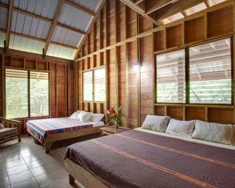 Martz Farm Treehouses & Cabanas - Benque Viejo del Carmen - Bedroom