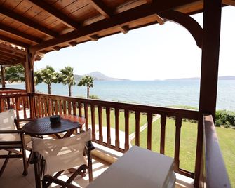 Seaside Gialova - Pylos - Balcón