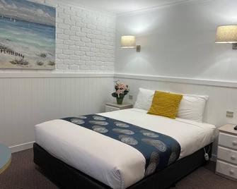 Port Campbell Motor Inn - Port Campbell - Bedroom