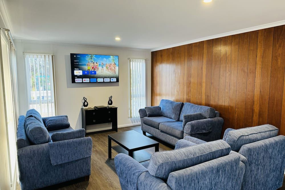 كلير فالي موتل