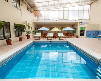 Wyndham Costa del Sol Cajamarca - Cajamarca - Piscina