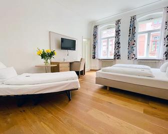 Hotel Perkeo - Heidelberg - Bedroom
