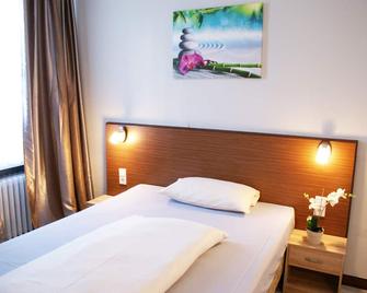 Bahn-Hotel - Düsseldorf - Bedroom