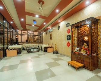Hotel Royal Palace - Sagar - Lobby