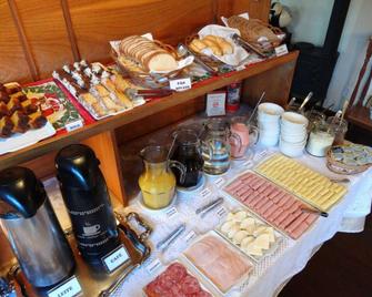 Pousada Tissiani Gramado (Adults Only) - Gramado - Buffé