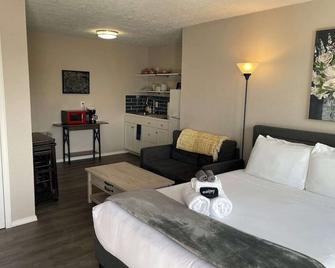 Studio Wbalcony-nob Hill, Unmh, Pres Hosp - Albuquerque - Bedroom