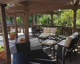 Holiday Inn Express Hilton Head Island - Hilton Head Island - Innenhof
