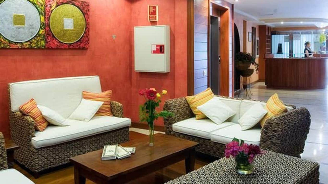 Aparthotel El Galeon