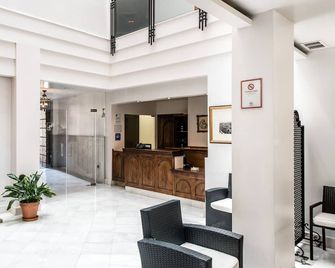 Monjas del Carmen Hotel - Granada - Rezeption