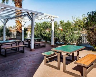 King Bed|smoking|ridgecrest Ca - Ridgecrest - Terasa