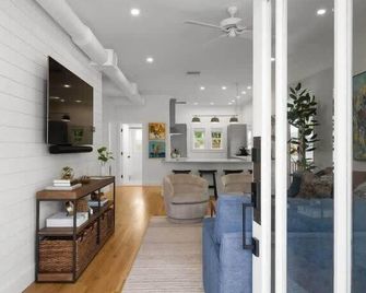 Casa Padrón - Gorgeous Home, Steps to 7th Ave - Tampa