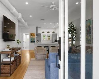 Casa Padrón - Gorgeous Home, Steps to 7th Ave - Tampa