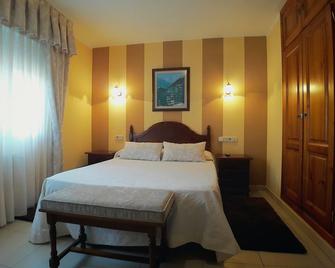 Hotel La Rivera - Las Arenas - Schlafzimmer