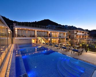 Spektr Boutique Hotel Yalikavak - יאליקבאק - בריכה