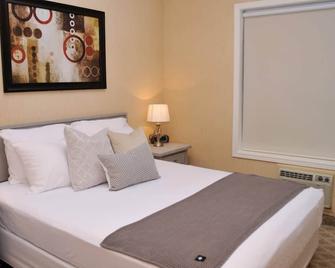 Modern Rustic 2br 2bth Mountain Chalet Close To Banff - Harvie Heights - Bedroom