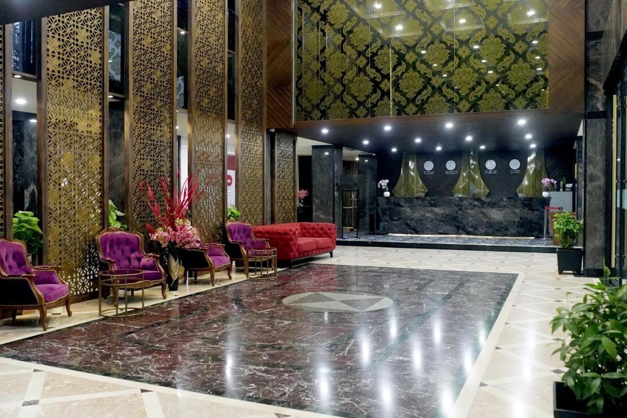 Beverly Hotel Batam thumbnail 2