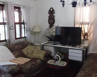 Pousada Hospedagem Rose's canela - Canela - Sala de estar