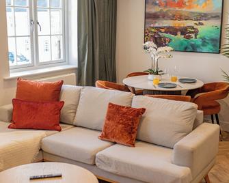 Charles Hope Salisbury Centre - Salisbury - Living room
