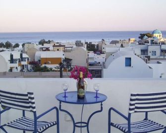 Ancient Thera Studios - Perissa - Balcony
