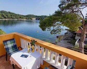 Apartments Vinko - Sobra - Balkon