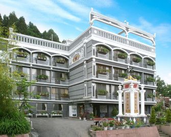 Ali-Shan Kaofeng Hotel - Alishan Township - Building